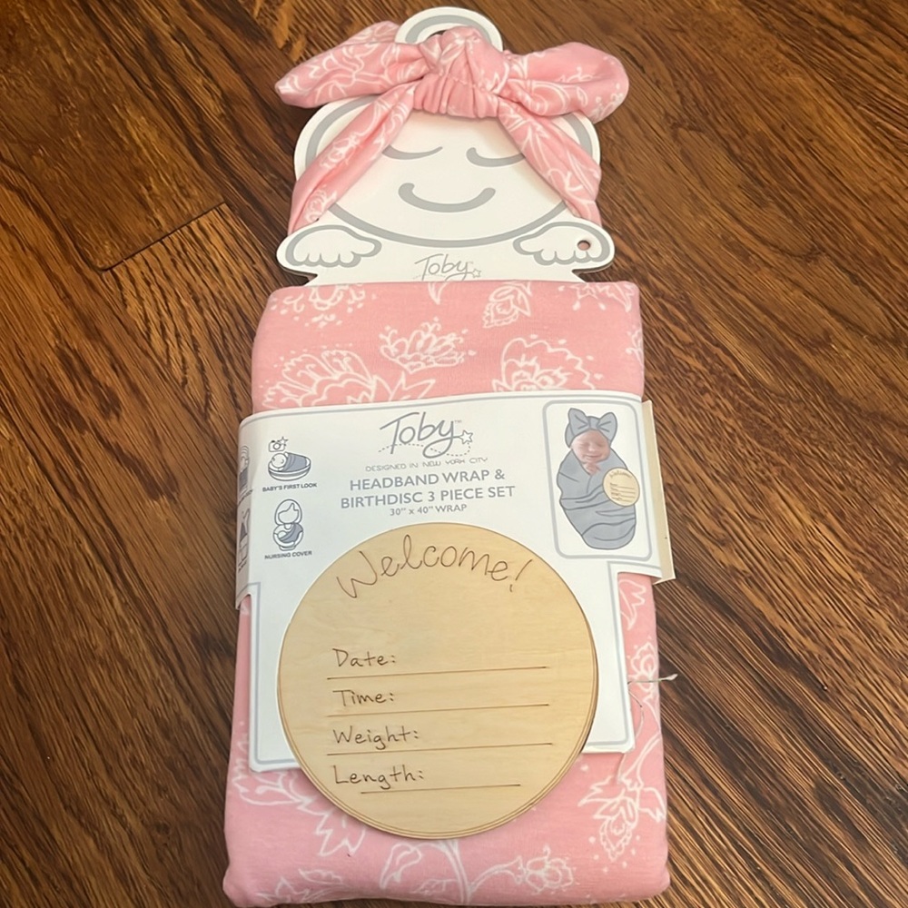 Toby headband, wrap and birth disc.